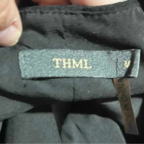 THML black cap sleeve medium side ruched square neck dress - Picture 5 of 6